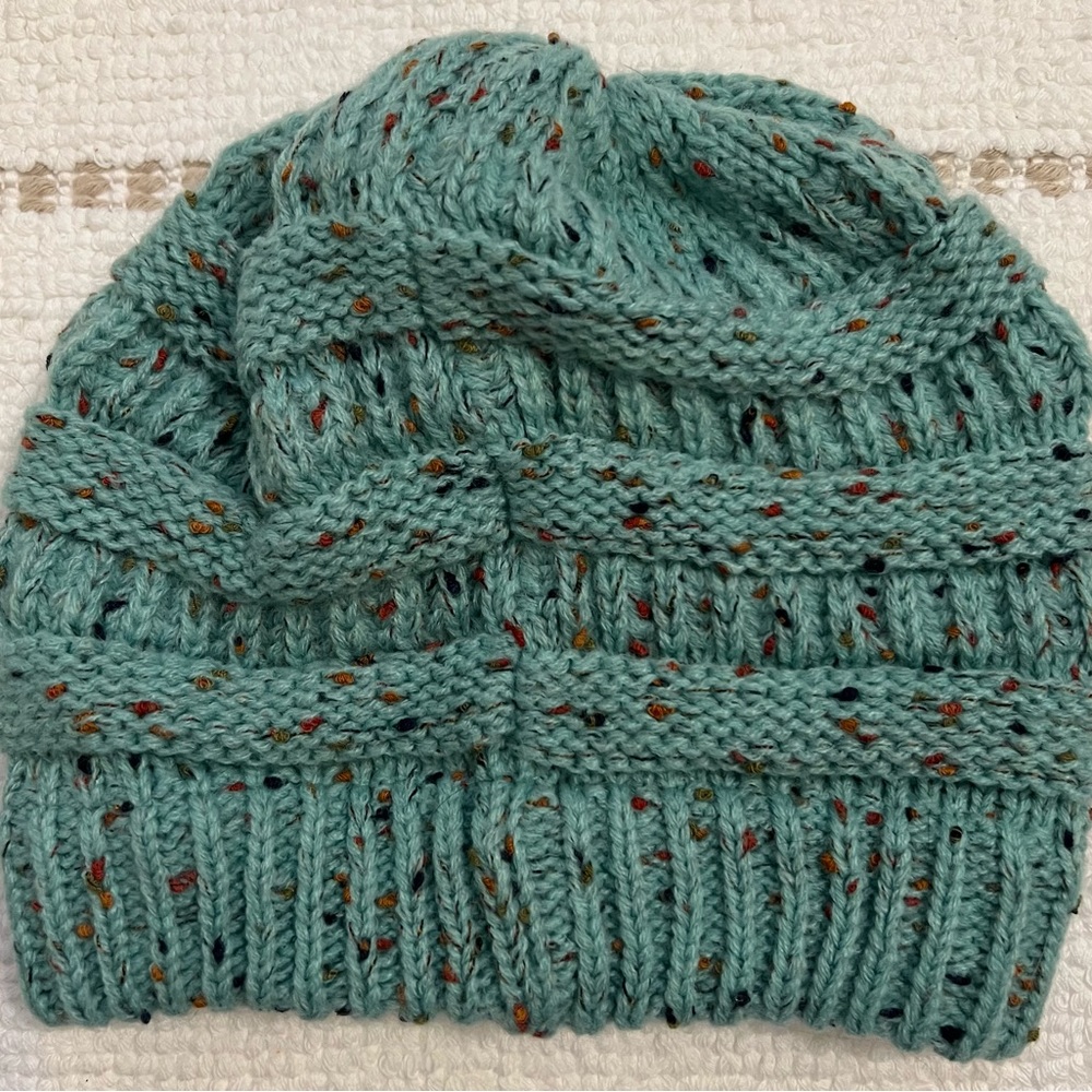 Cc beanie - Picture 2 of 2